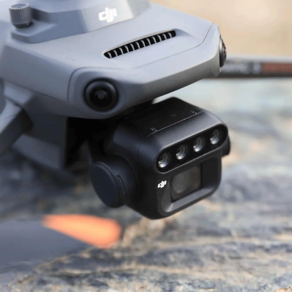 DJI Mavic 3M с мультиспектральной камерой (основная и 4 малых)