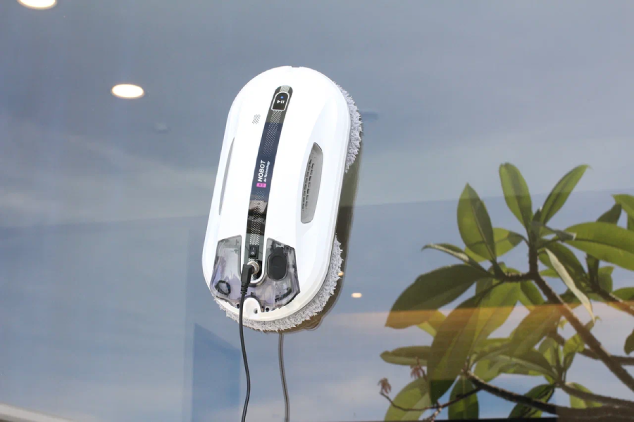 Hobot R3 Ultrasonic моет стекло